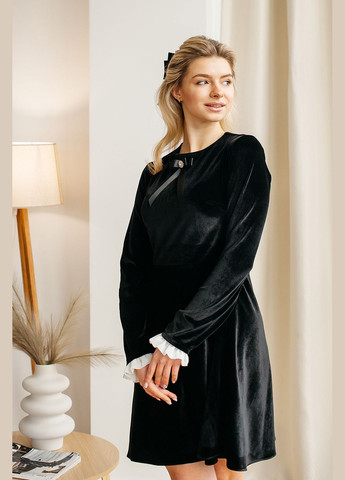 Черное праздничный женское бархатное платье «black rose» черного цвета Lana Bryk однотонное