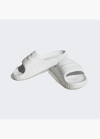 Белые мужские тапочки adilette 22 slides white hq4672 adidas