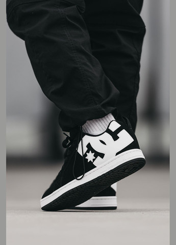 Чорно-білі всесезон кросівки чоловічі і жіночі dc shoes court graffik black white | дс шуз чорно-білі No Brand