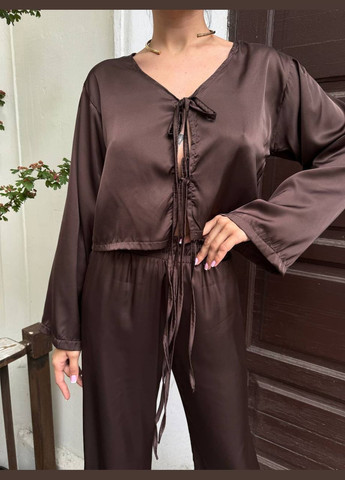 Жіночий шовковий костюм Avanti (335213017)