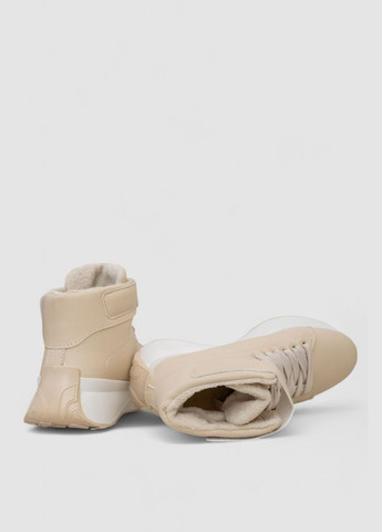 Зимние женские зимние на меху Ager