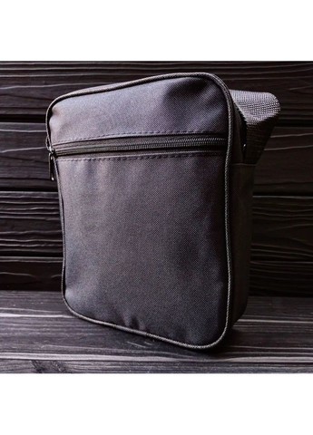 Барсетка в чорному кольорі - надійний аксесуар для міста No Brand (365762098)