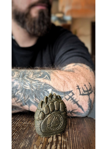 Свеча восковая Медвежья лапа с валькнутом No Brand (352777584)