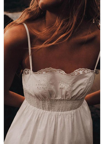 Белое поплиновое платье с вышивкой Zara