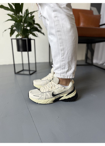 Чорні Осінні кросівки чоловічі nike v2k runtekk beige black найк в2к рантекк No Brand