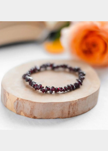 Браслет на гумці натуральний камінь Гранат крихта d-5х2мм+- обхват 17-18см No Brand браслет (301279092)