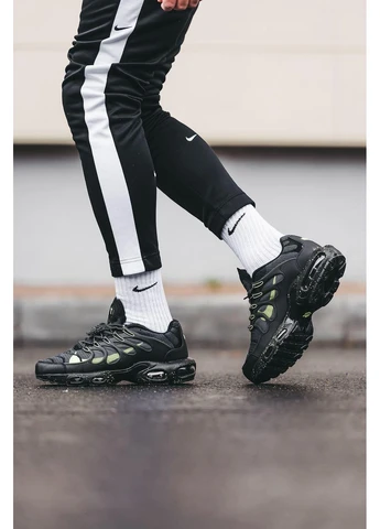 Черные летние кроссовки nike air max terraspace black green найк аир макс плюс No Brand