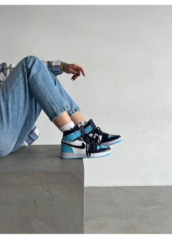 Белые демисезонные кроссовки мужские nike air jordan 1 retro high patent blue 2 найк аир джордан No Brand