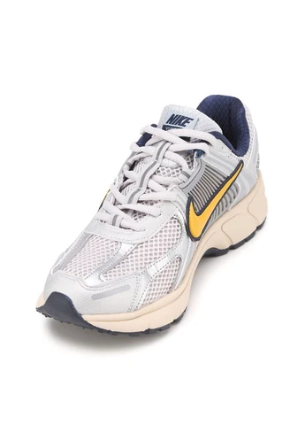 Оранжевые демисезонные кроссовки мужские nike zoom vomero 5 pure platinum laser orange найк зум вомеро 5 оранжевые No Brand