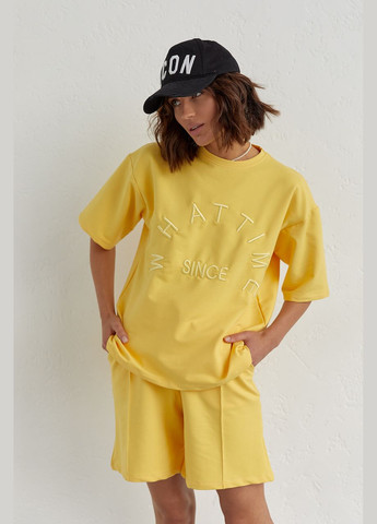 Трикотажный женский костюм с шортами и футболкой с вышивкой 9292 Lurex (280910285)