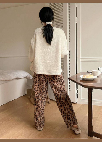 Молочна жіноча піжама з махри колір молочний р.42/46 449018 New Trend