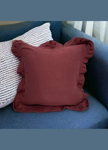 Декоративна наволочка Muslin Burgundy 45х45 см із рюшами бургунді (94331776) SoundSleep (300519872)