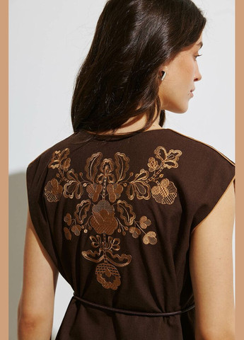 Женская камизелька с вышивкой коричневая Дерево Жизни MKRM4274-3 Modna KAZKA (336933999)