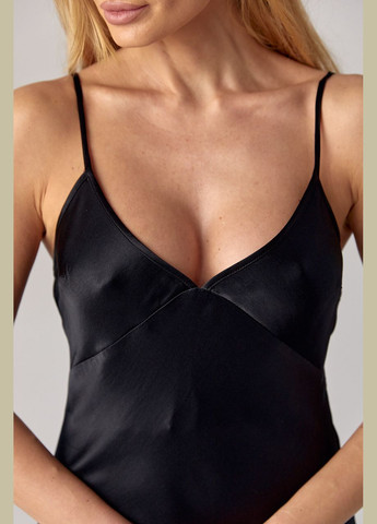 Чорна атласна сукня максі в стилі білизни Lurex