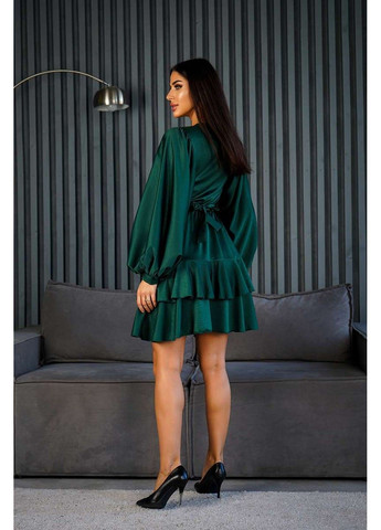 Зеленое коктейльное платье бохо воланы 24085 зеленое Tanita-Romario