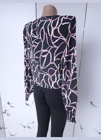 Чёрная блузка женская в абстрактный принт с завязкой спереди Vero Moda