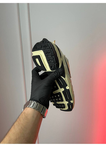 Бежевые демисезонные кроссовки мужские и женские nike v2k runtekk beige black | найк в2к рантекк бежевые No Brand