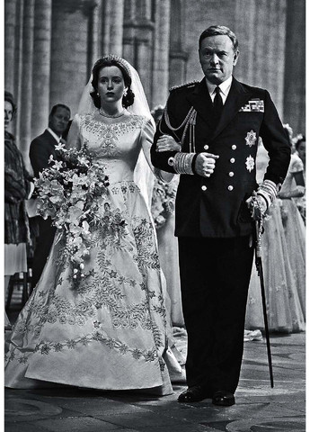 Книга Корона. 1. Елизавета II, Уинстон Черчилль. Становление молодой королевы 1947–1955 Роберт Лэйси 2021г 317 с Фолио (293058836)