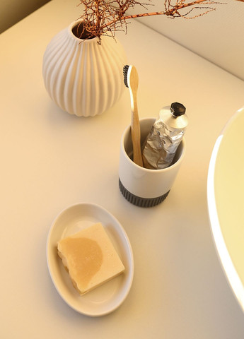 Подставка для зубных щеток "Stockholm" 300 мл MVM (322931553)