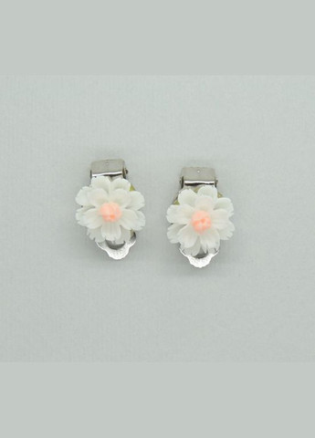 Сережки кліпси дитячі для вух без пробивання квітка Хризантема ніжно світлорожева з бірюзовою Liresmina Jewelry (289533632)