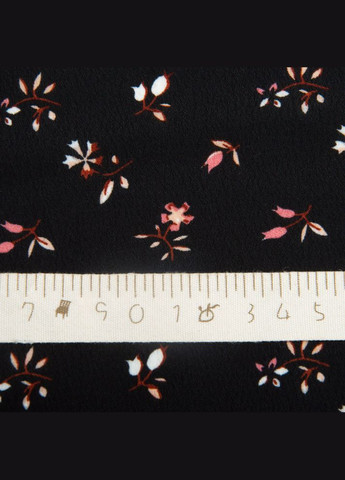 Ткань плательная креп 150 см 110 г/м2 легкая, для платьев, юбок, брюк, аксессуаров цветочки черная IDEIA (339067193)