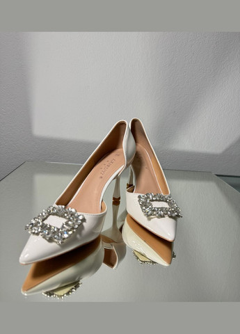 No Brand Весільні жіночі туфлі лакові з брошкою 6см - Білий колір білий з текстиль, — літо (322414606)