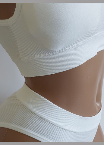 Белый демисезонный комплект белья женский в рубчик топ бюстгальтер трусы honey fashion accessories s/м бордовый (2-186) No Brand