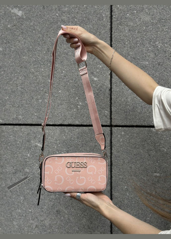 Жіноча сумка Guess крос-боді прямокутна рожева No Brand (295903389)