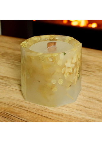 Свеча ручной работы декоративная восьмиугольная свеча с бежевой гортензией с деревянным фитилем 15 часов горения Handmade Studio - AV (372492538)