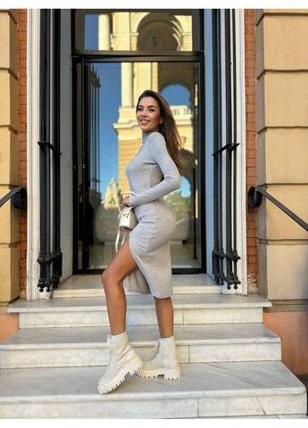 Серое женское платье из ангоры Osoblyva