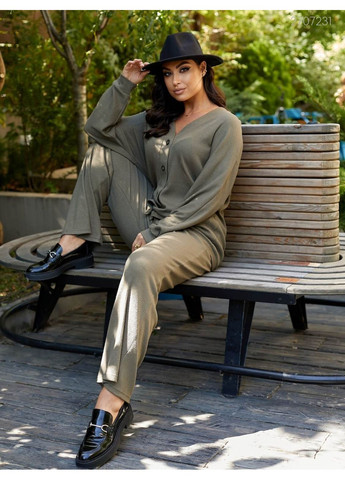 Спортивный стиль Шамони (оливковый) 2707231 Peony (352260994)