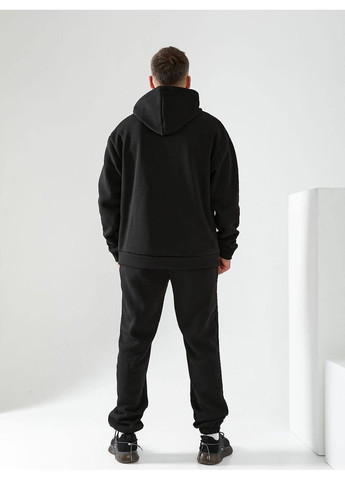 Чоловічий спортивний костюм на флiсi чорного кольору 34198 No Brand (353827655)