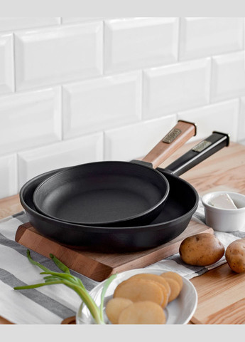 Чавунна сковорода Optima-Black 260 х 40 мм Brizoll (322732482)