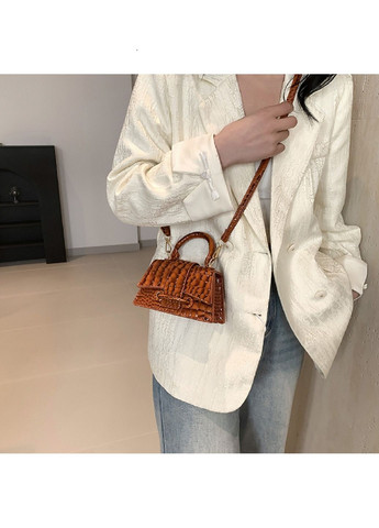 Женская маленькая сумка каркасная кроссбоди через плечо из экокожи с клапаном RoyalBag P2-8574 (332214210)