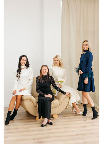 Черное женское короткое атласное платье «shine» Lana Bryk однотонное