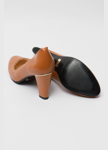 Туфли женские коричневого цвета Let's Shop