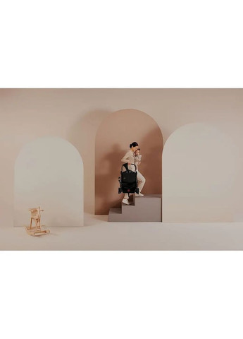 Прогулянкова коляска Julie One Golden Moments, чорний Lionelo LO-JULIE ONE GOLDEN MOMENTS (335030442)