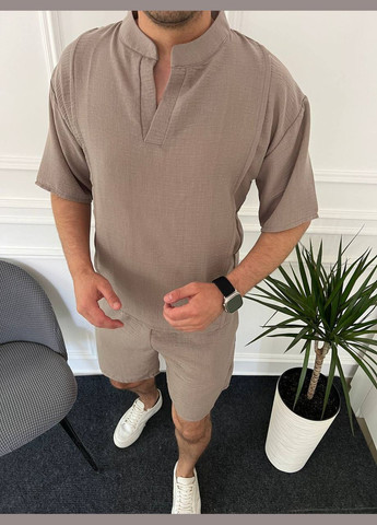 Темно-бежевий літній чоловічий костюм з шортами Гермес