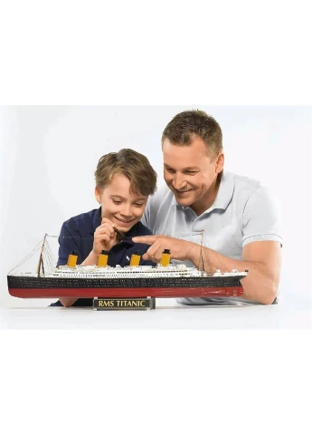 Сборная модель Корабль "Титаник" подарочный RVL-05727 уровень 4, 1:700 и 1:1200 Revell (402704806)
