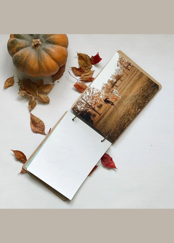 Фотокнига "Ножки" с темной деревянной обложкой | Купить фотобук для детских фото. Your Magnets (338861561)