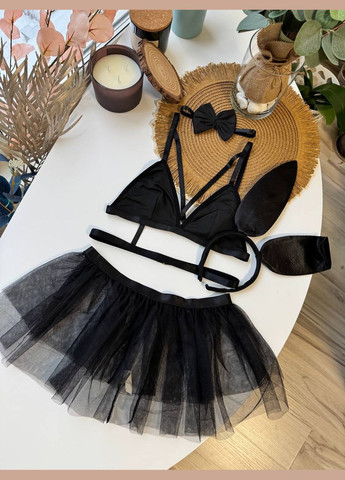 Чорний демісезонний грайливий комплектик playboy Vakko