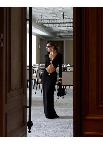 Черное вечернее изысканное макси платье силуэтная Adelante однотонное