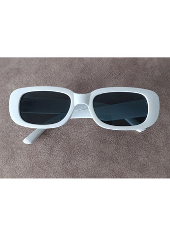 Вінтажні сонцезахисні окуляри білі пластикові легкі з УФ-захистом стильні для жінок No Brand (364859622)