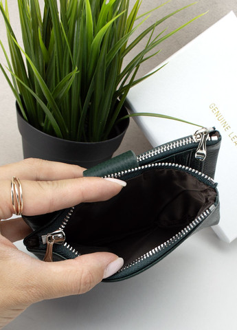 Кошелек женский кожаный Classic 2201-9960 темно-зеленый на кнопке Classica (295365757)