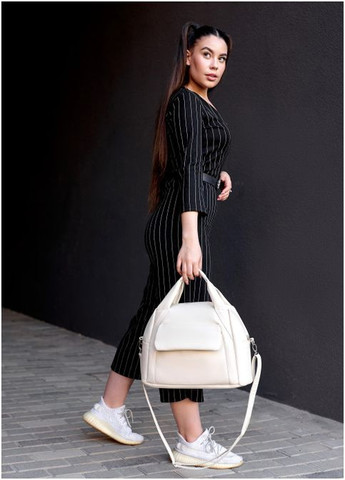 Жіноча спортивна сумка з кишенями Молочна (10560371625) Sambag (361244769)