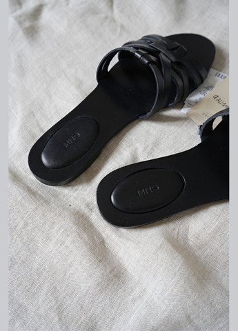 Шкіряні сандалії шльопанці з ремінцями Mango (325695387)