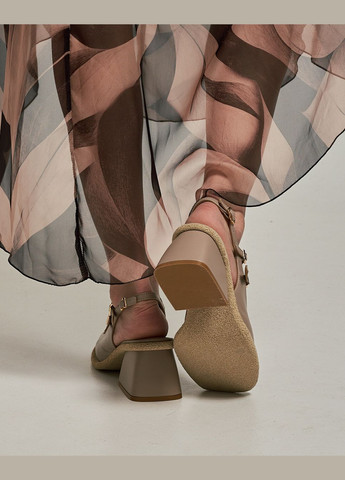 Темно-бежевые босоножки на каблуке темно-бежевые кожа Lottini с ремешком