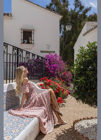 Пудрова повсякденний, вечірня, кежуал жіноча сукня з відкритими плечима Style Point з квітковим принтом