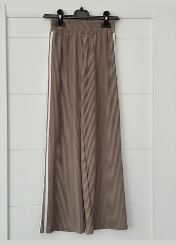 Бежевый демисезонный костюм кофта-худи и брюки-палаццо для девочки. No Brand