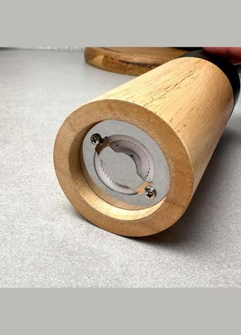 Дерев'яний млин для перцю та солі Чорна кришка No Brand (303211208)